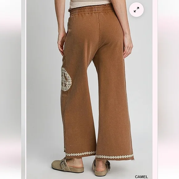 Umgee Peace Lace Applique Mineral Wash Wide Leg Pants-Size Large - Picture 4 of 16